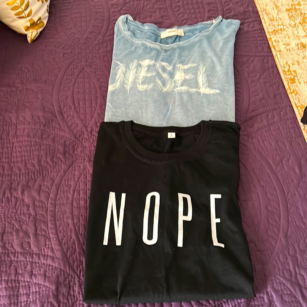 4/$40 deal T-shirt lot